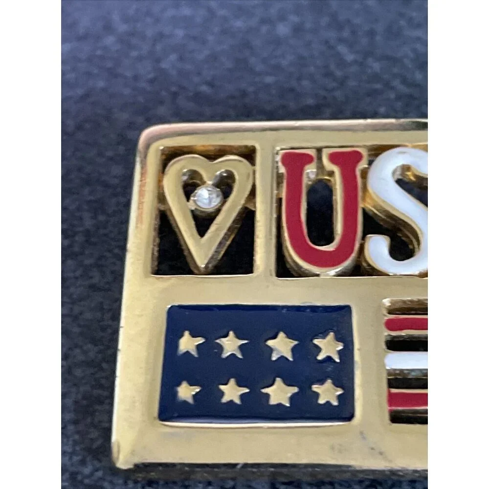 Vtg USA Patriotic Stars Stripes Rhinestone Enamel Gold Tone Brooch Pin